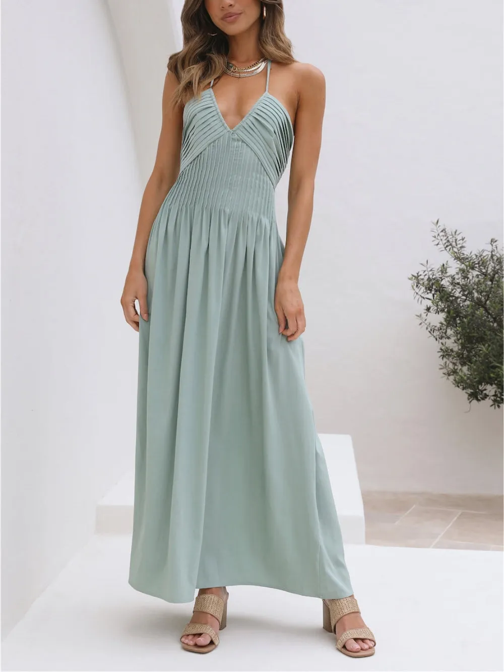 Back Cutout Flowy Maxi Dress