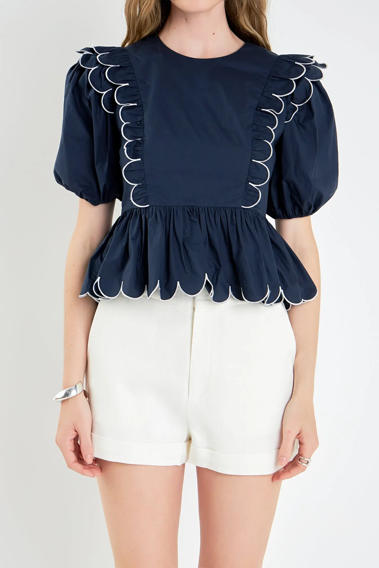 Contrast Scallop Edge Top