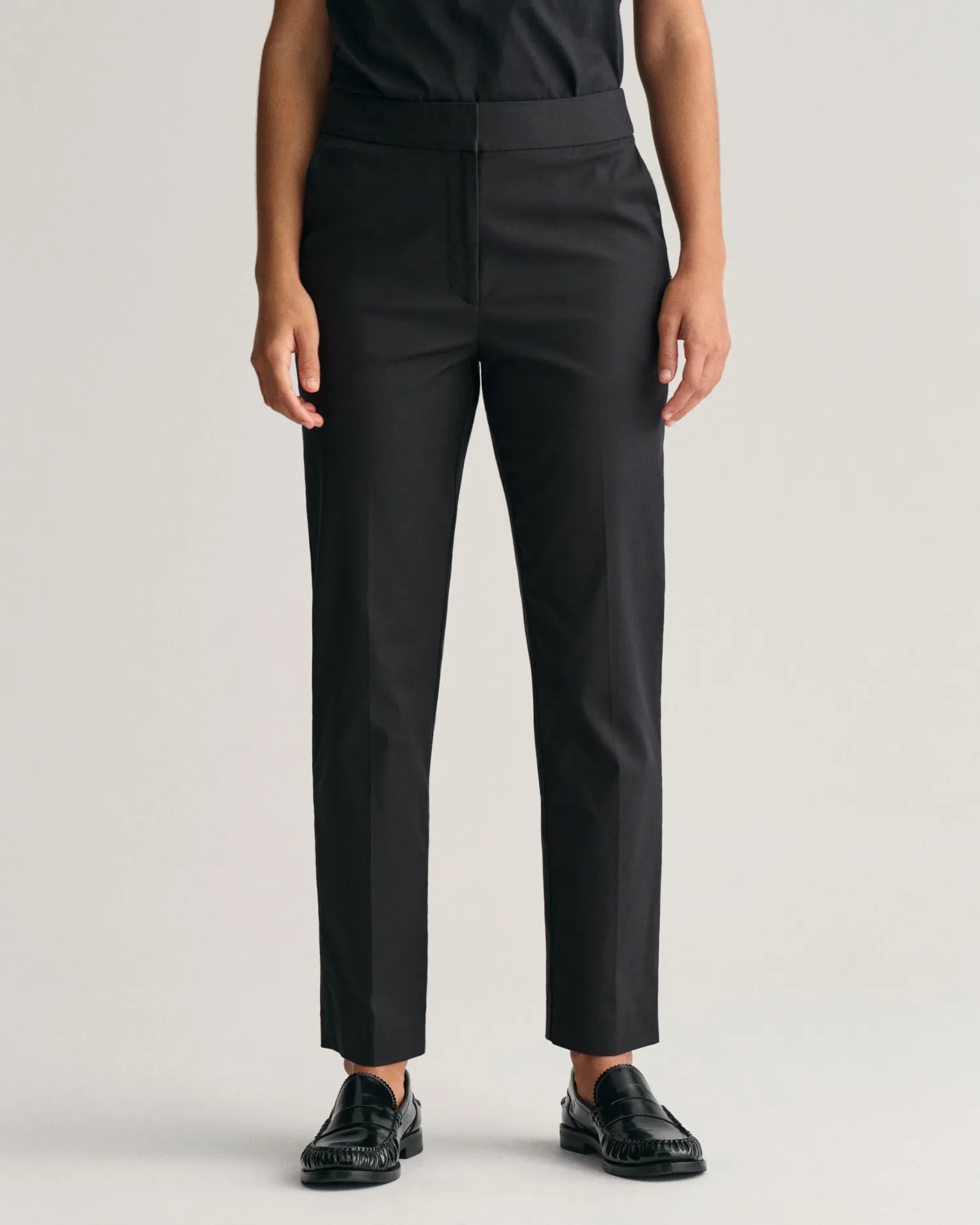 Gant Women Black Solid Mid-Rise Slim Fit Corduroy Trouser